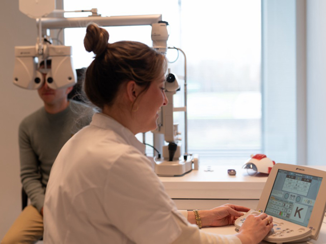 Kan je je ogen laten laseren om van een leesbril af te geraken?